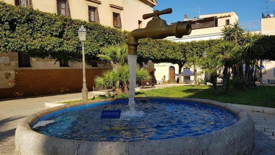 Casa Praia Terrasini Eksteriør bilde
